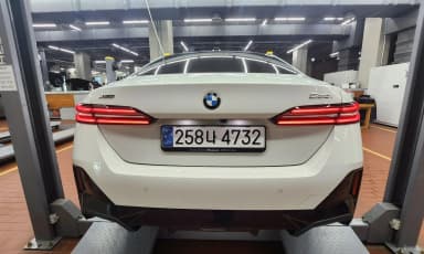 5 Series (G60)