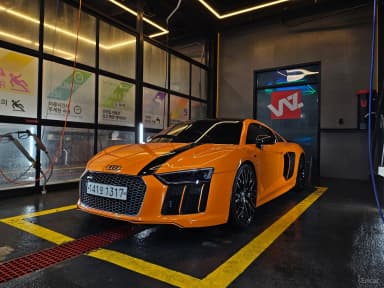 R8 (4S)
