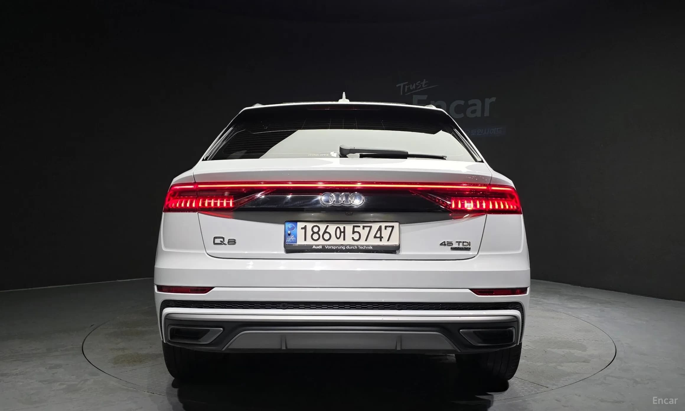 Q8 (4M)