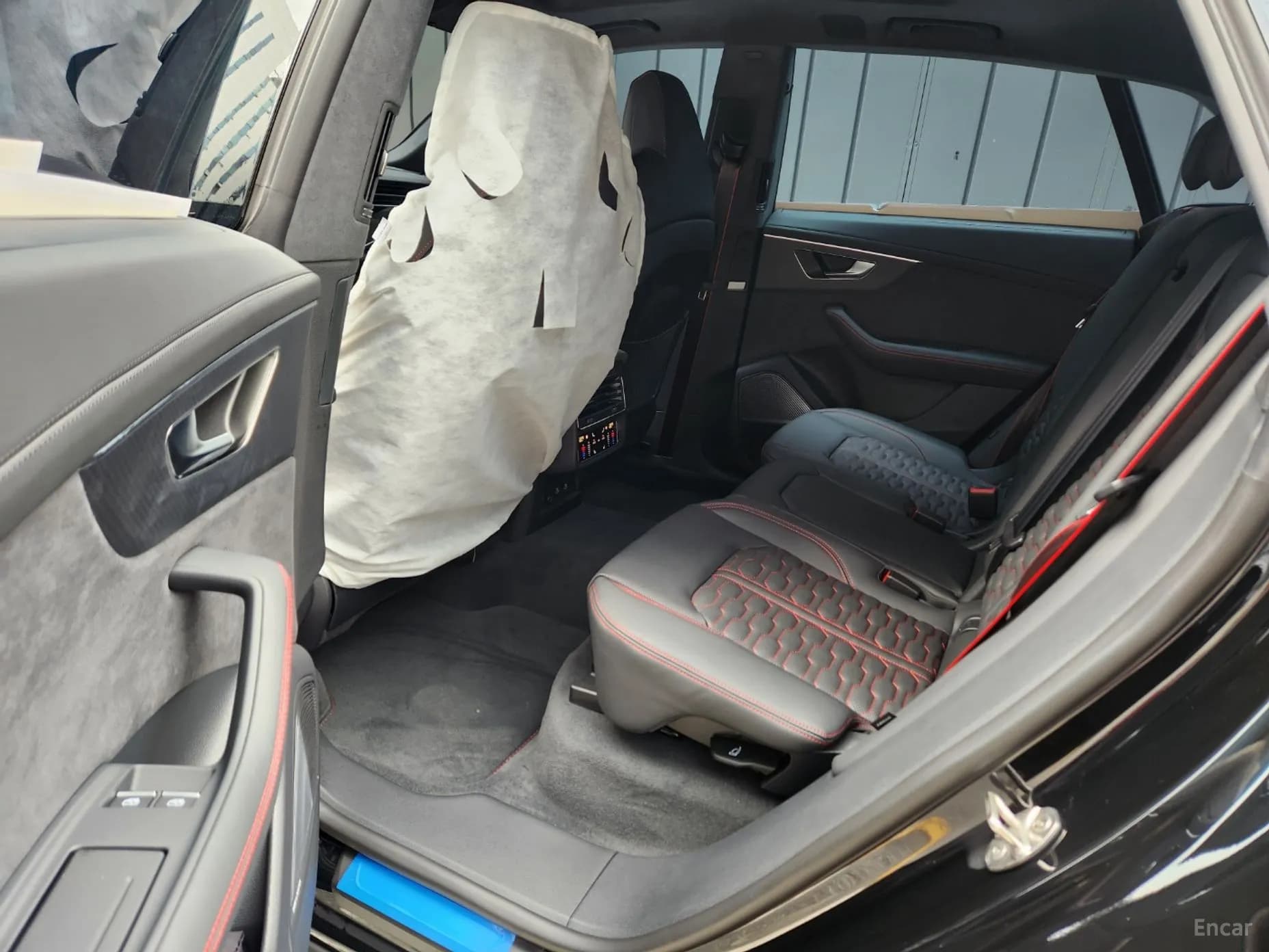 RSQ8 (4M)