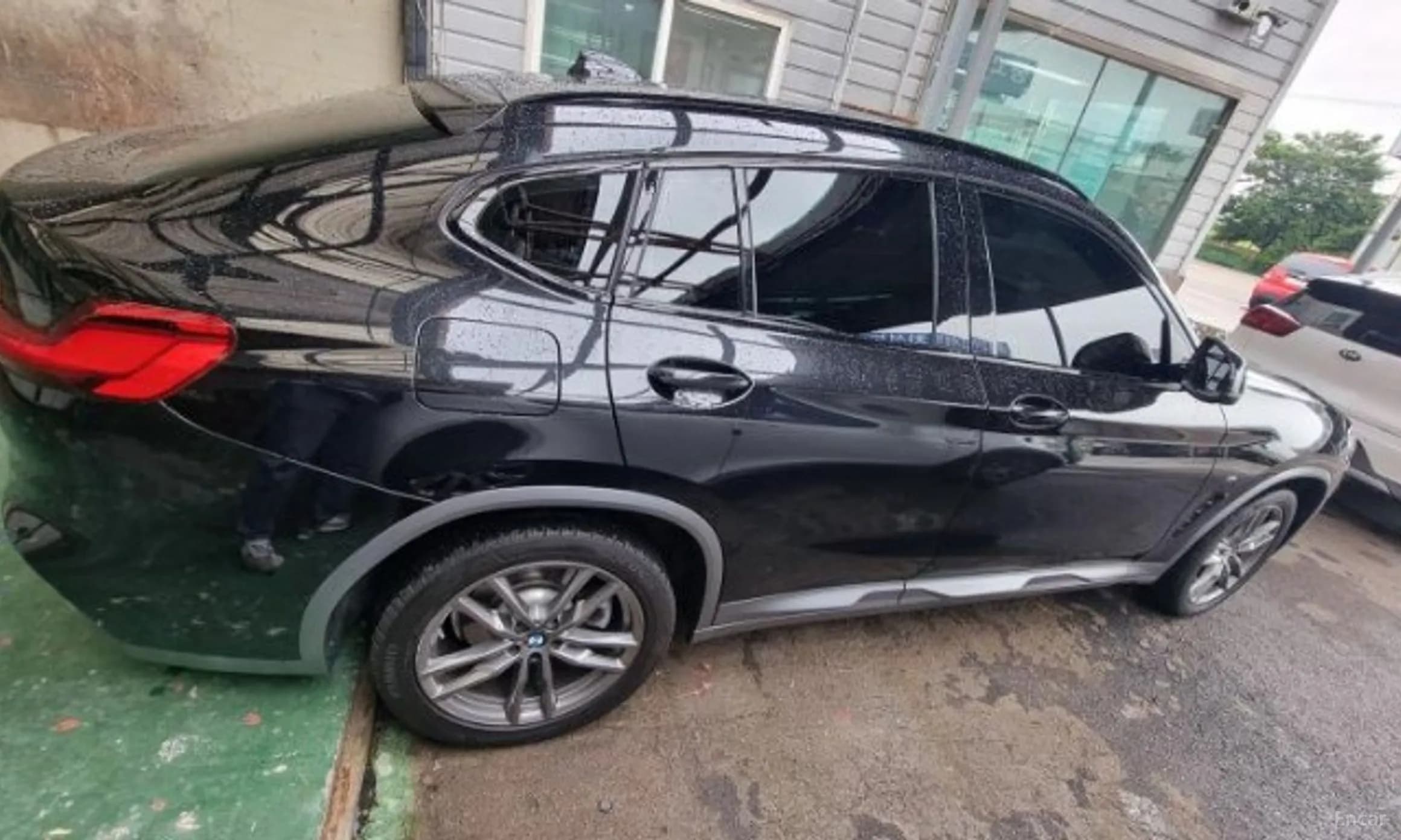 X4 (G02)