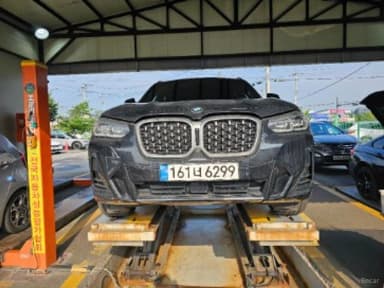 X4 (G02)