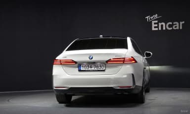 5 Series (G60)