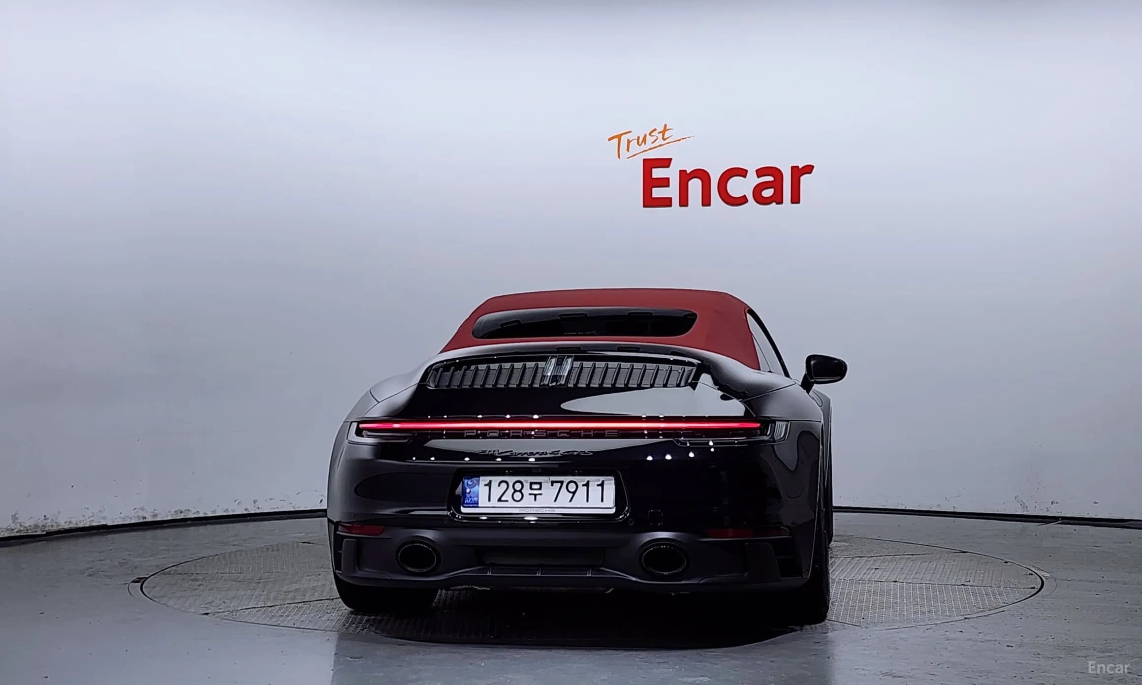 911 (992)