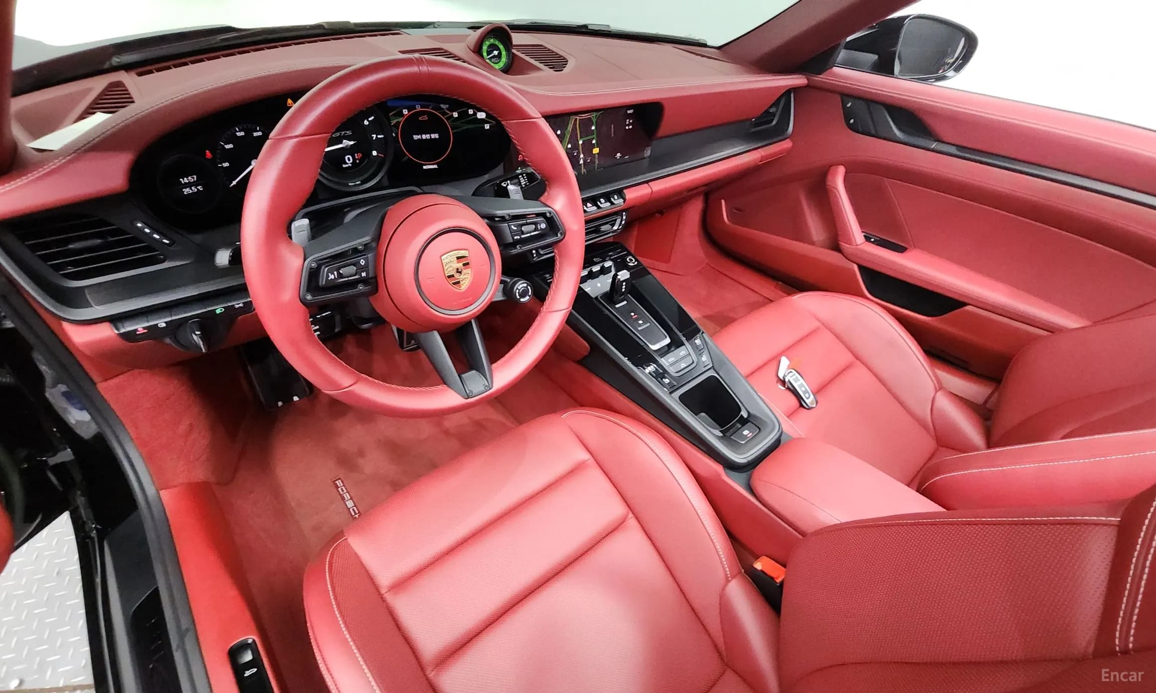 911 (992)