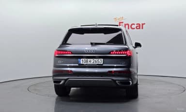 Q7 (4M)