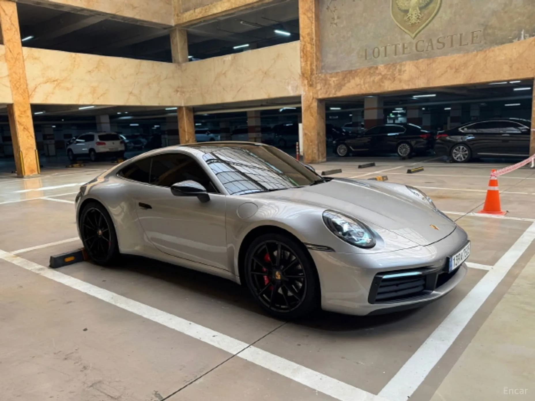 911 (992)