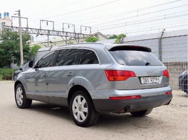 Q7