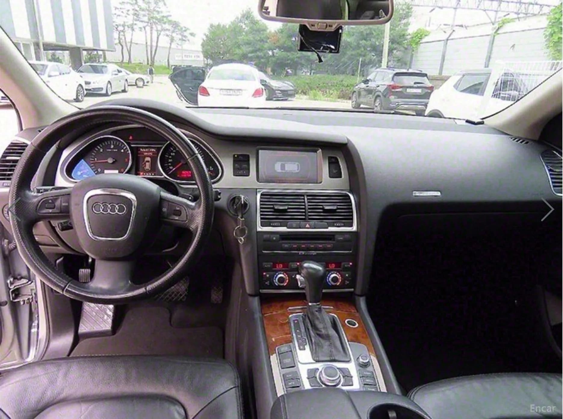 Q7