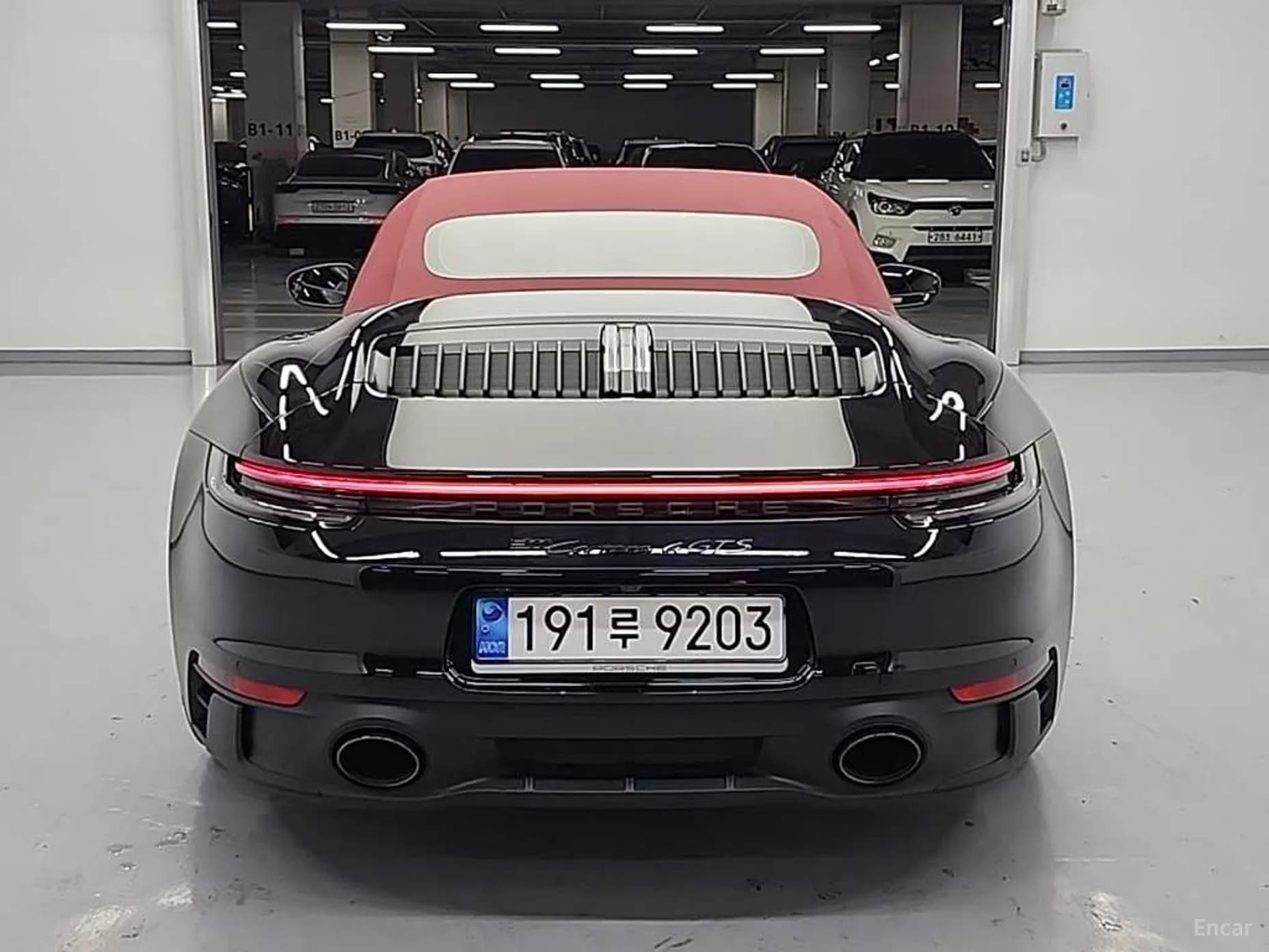 911 (992)