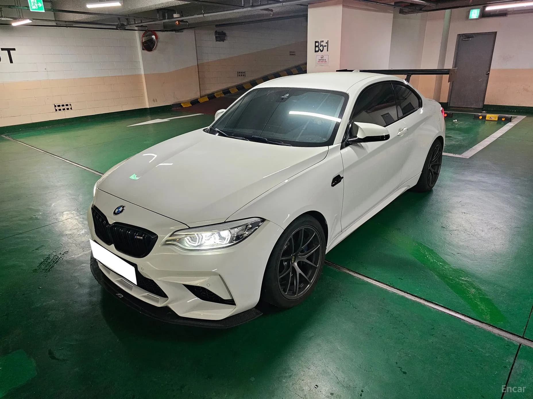 M2 (F87)