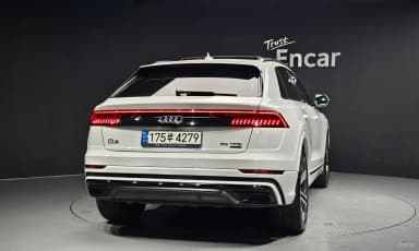 Q8 (4M)