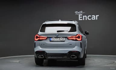 X3 (G01)