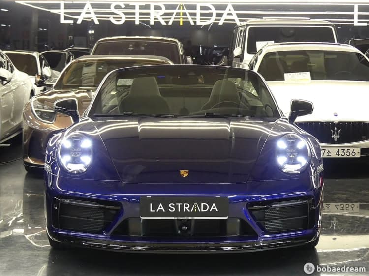 911 (992)
