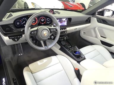 911 (992)