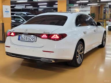 E-Class W214