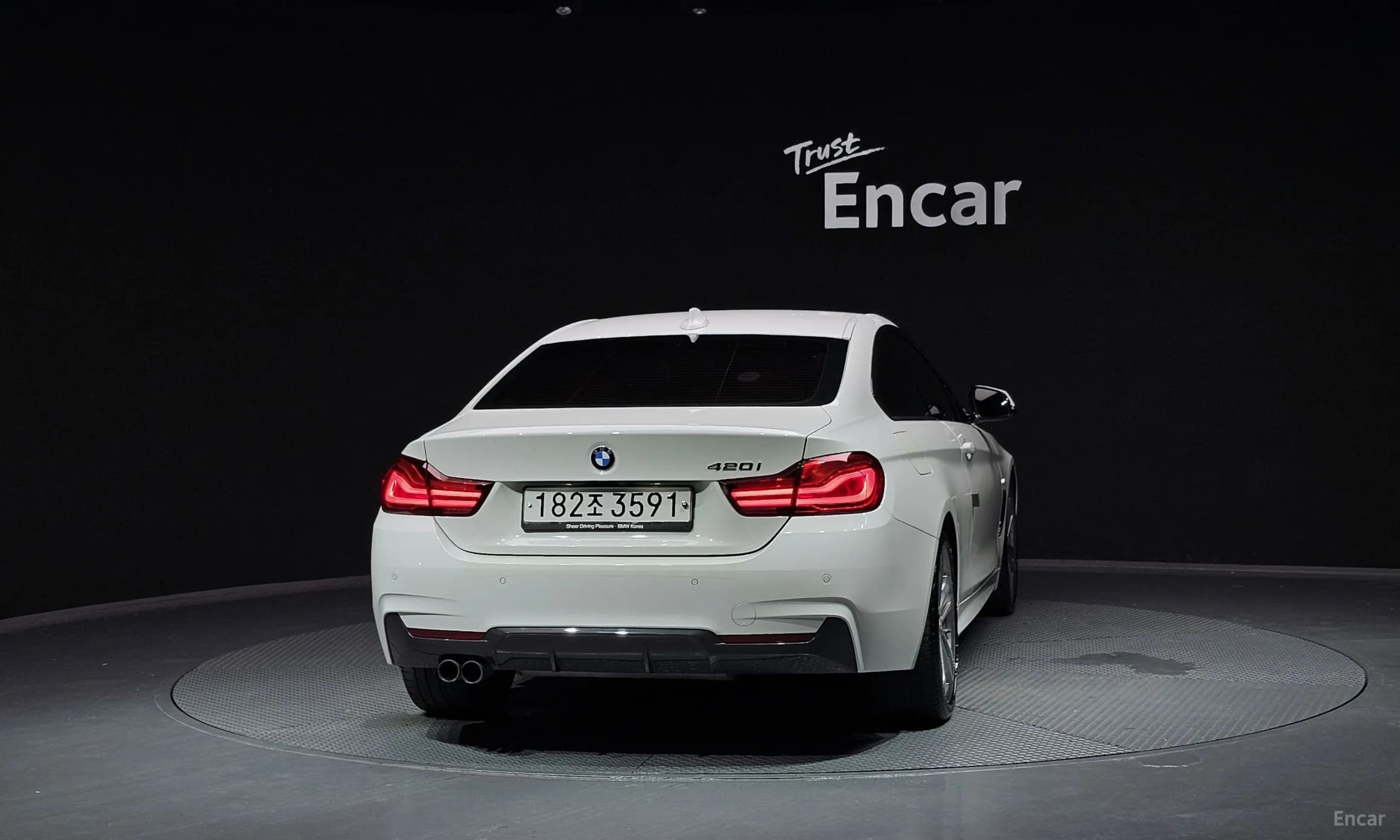 Series 4 (F32)