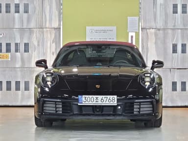 911 (992)