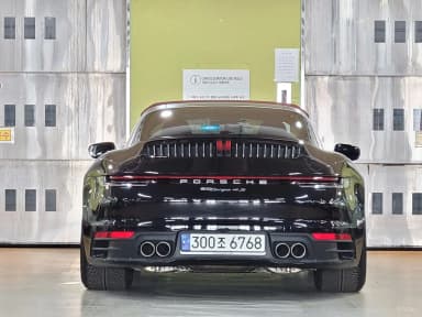 911 (992)