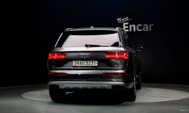 Q7 (4M)