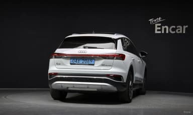 Q4 e-tron (F4)