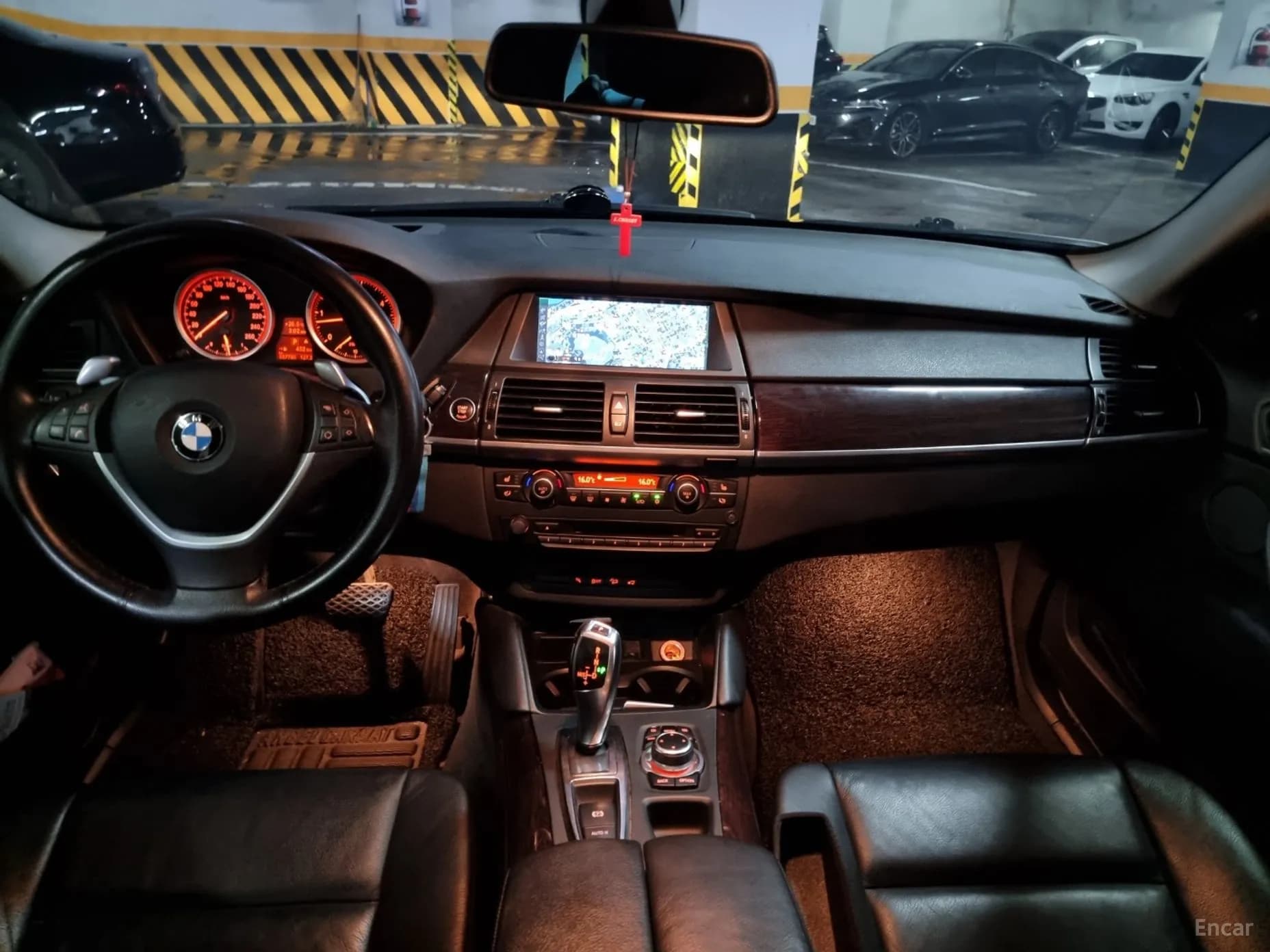 X6 (E71)