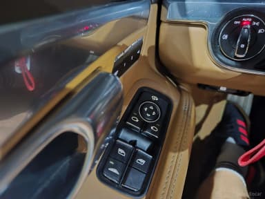 910