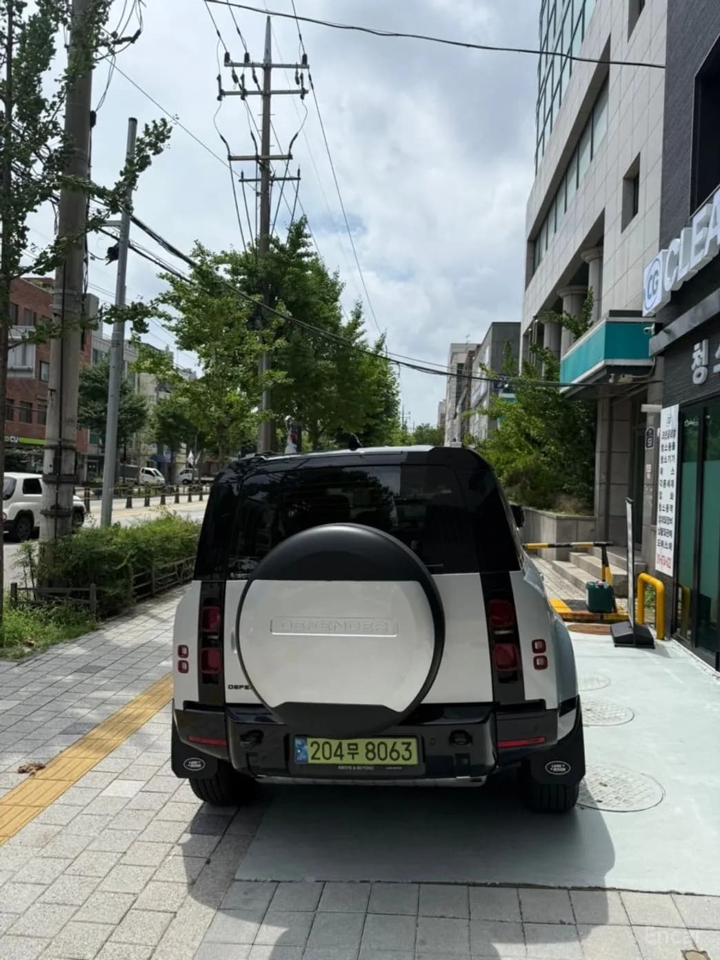 Defender (L663)