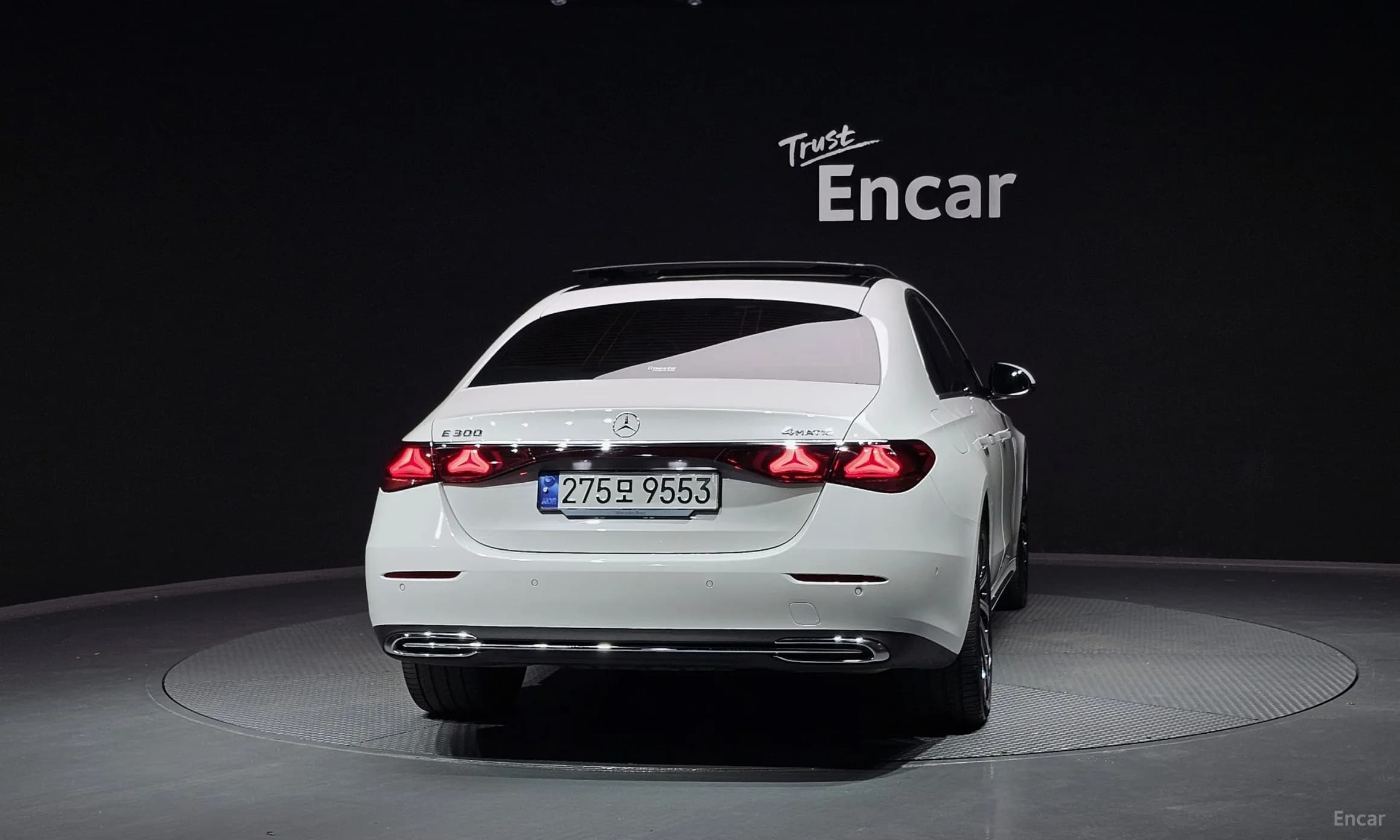 E-Class W214