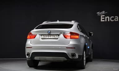 X6 (E71)