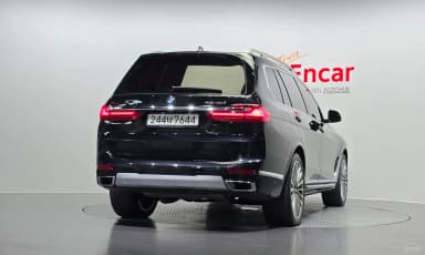 X7 (G07)