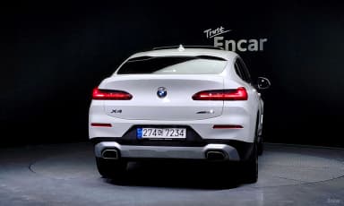 X4 (G02)