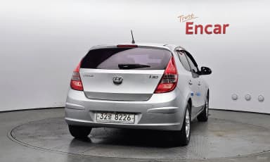 i30