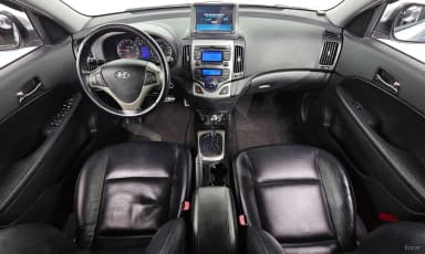 i30