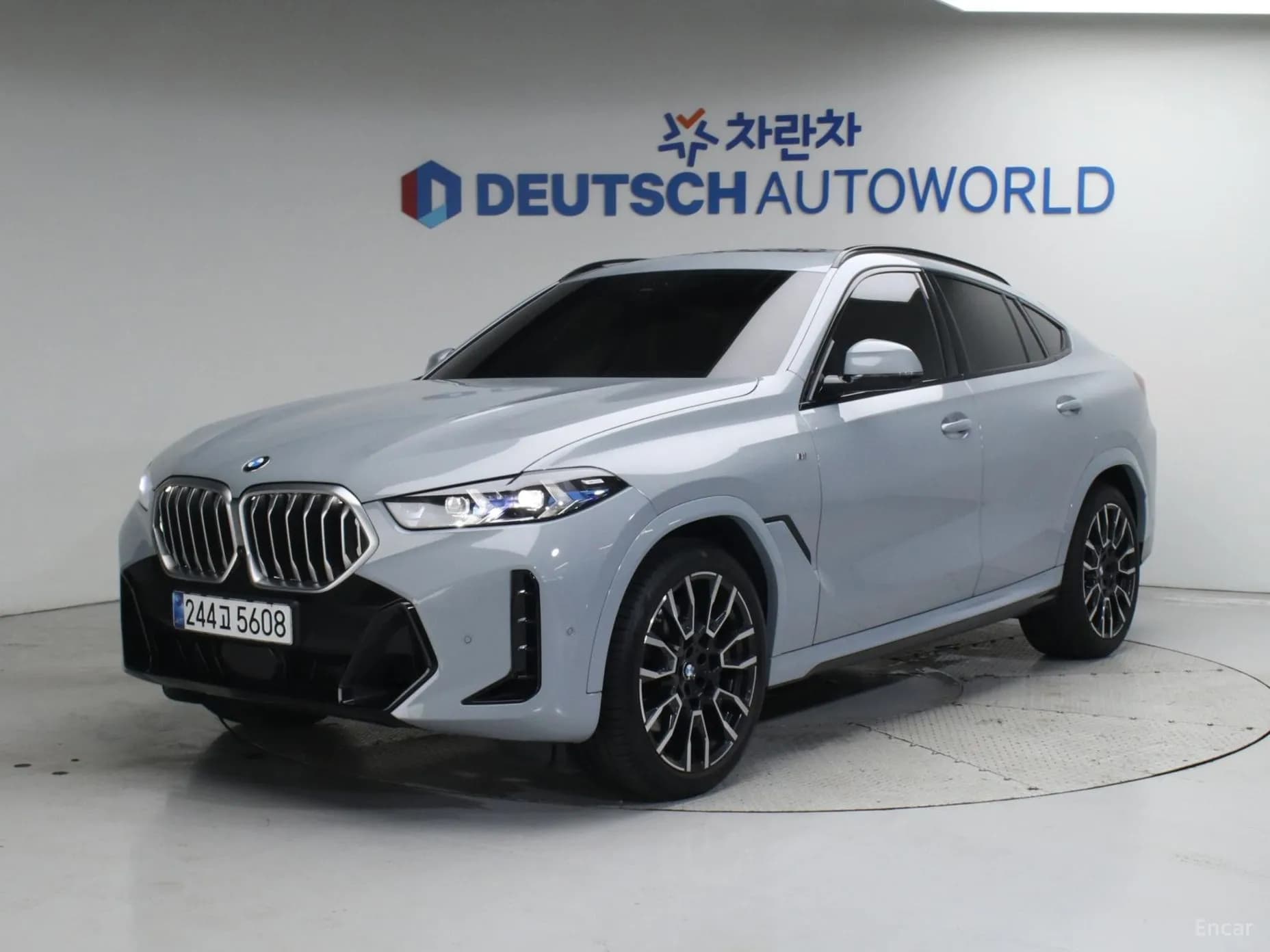 X6 (G06)