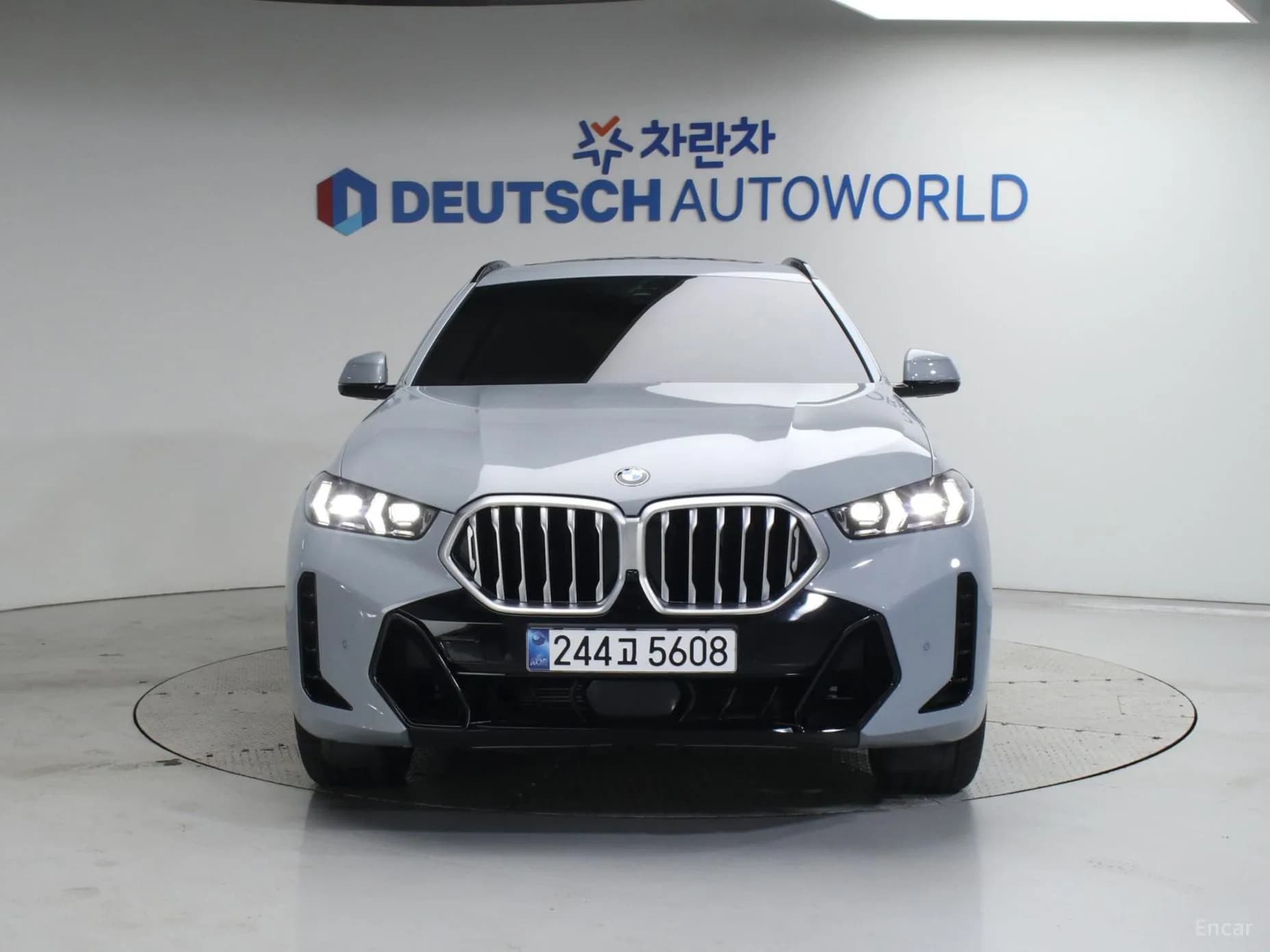X6 (G06)