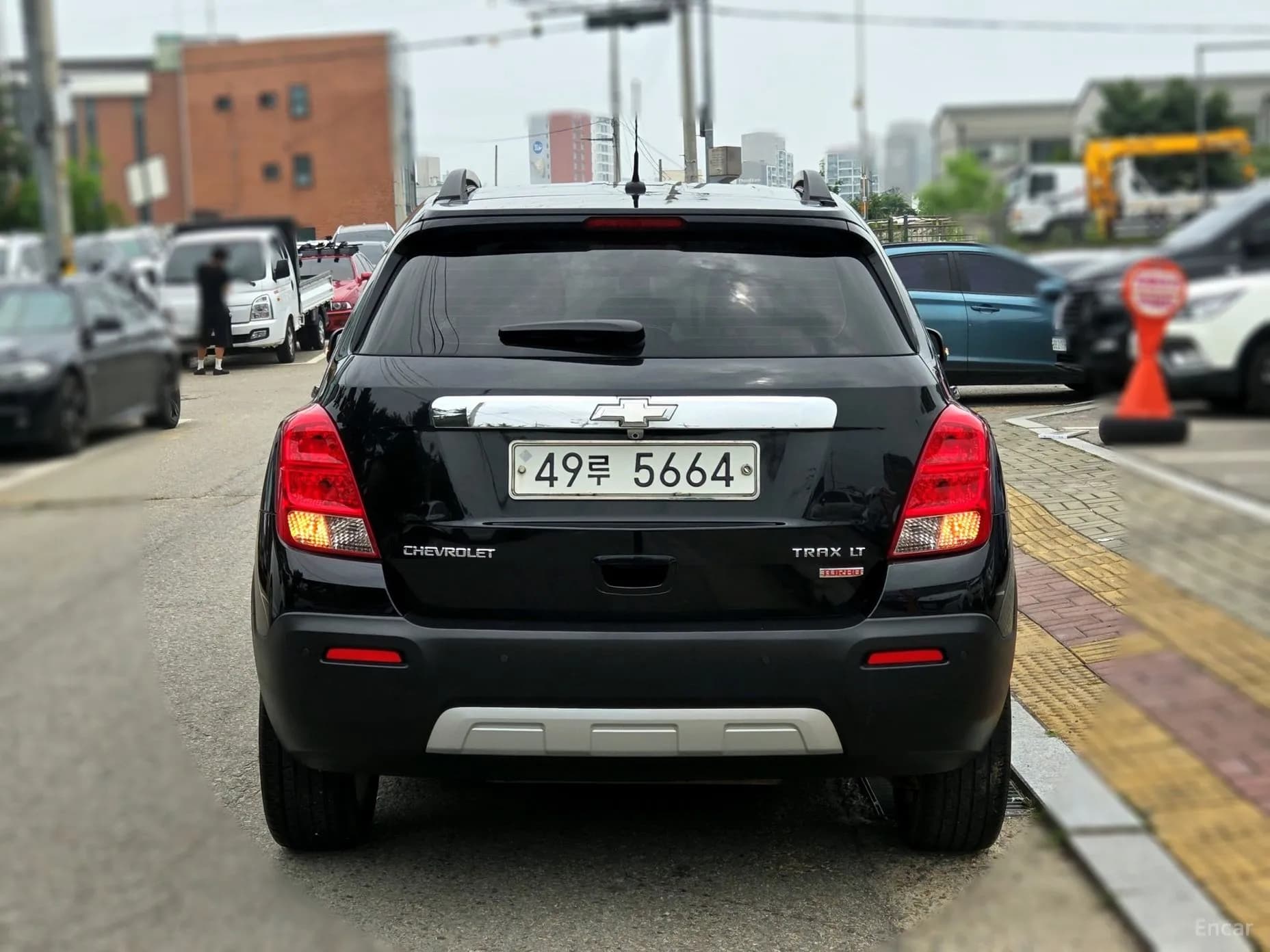 Trax