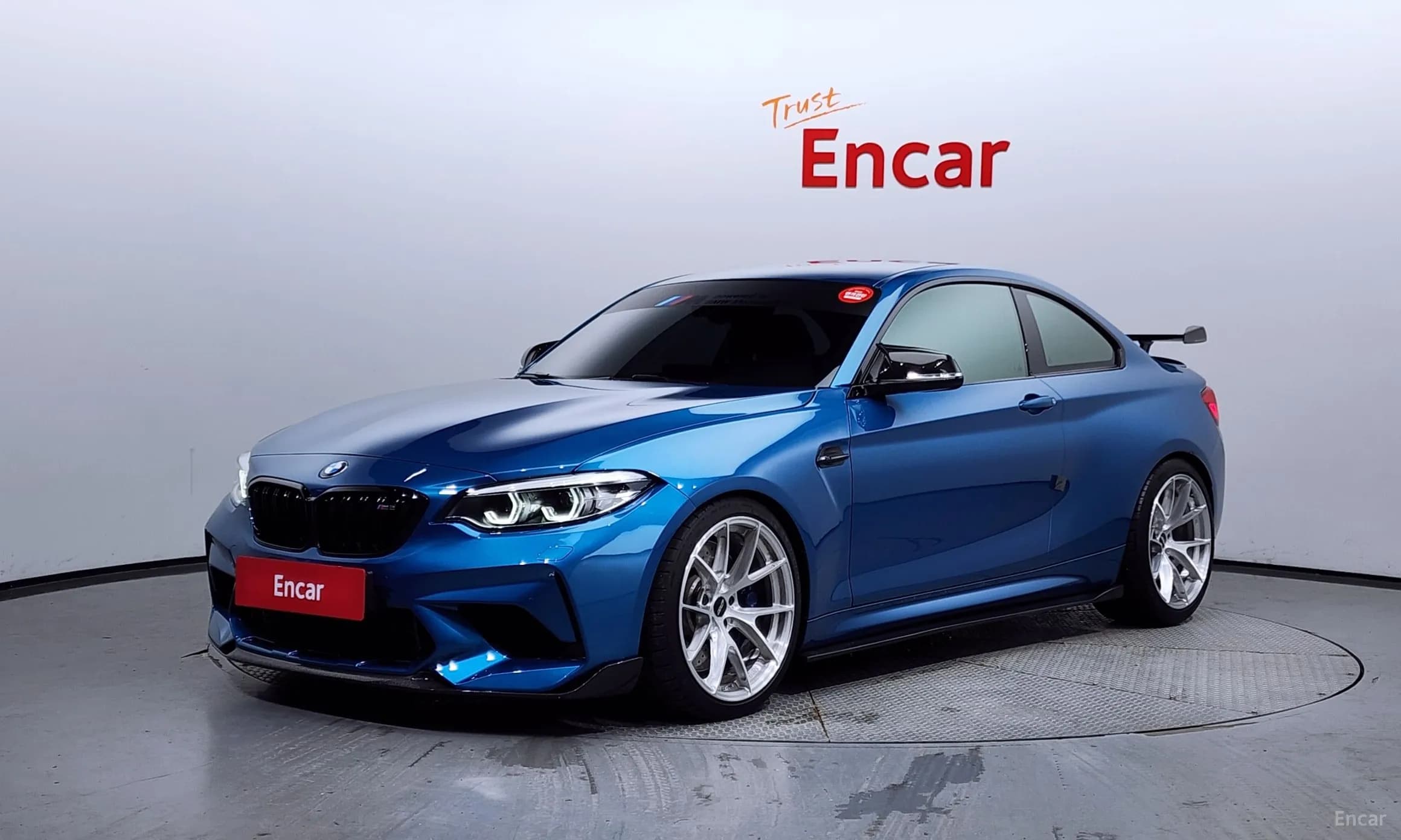 M2 (F87)