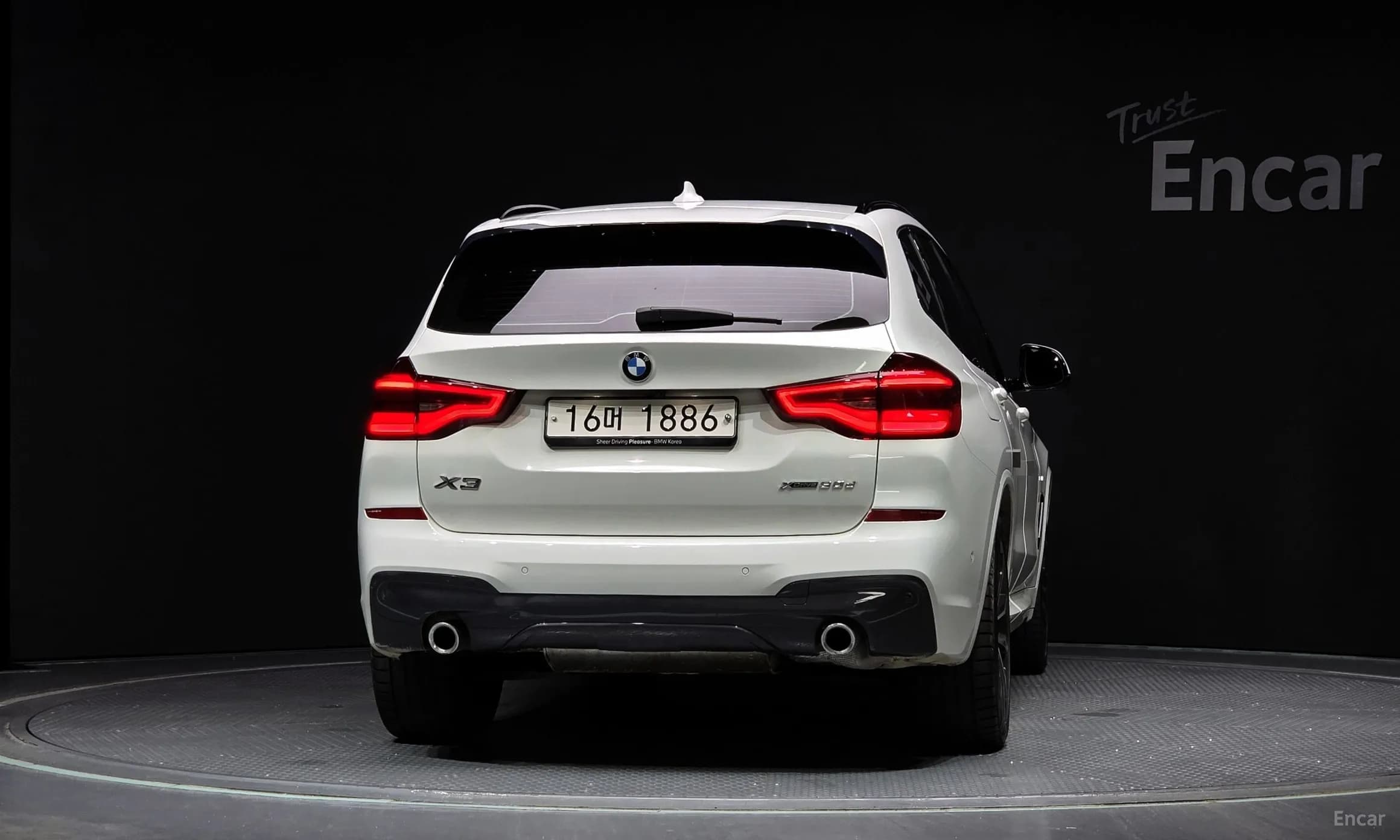 X3 (G01)