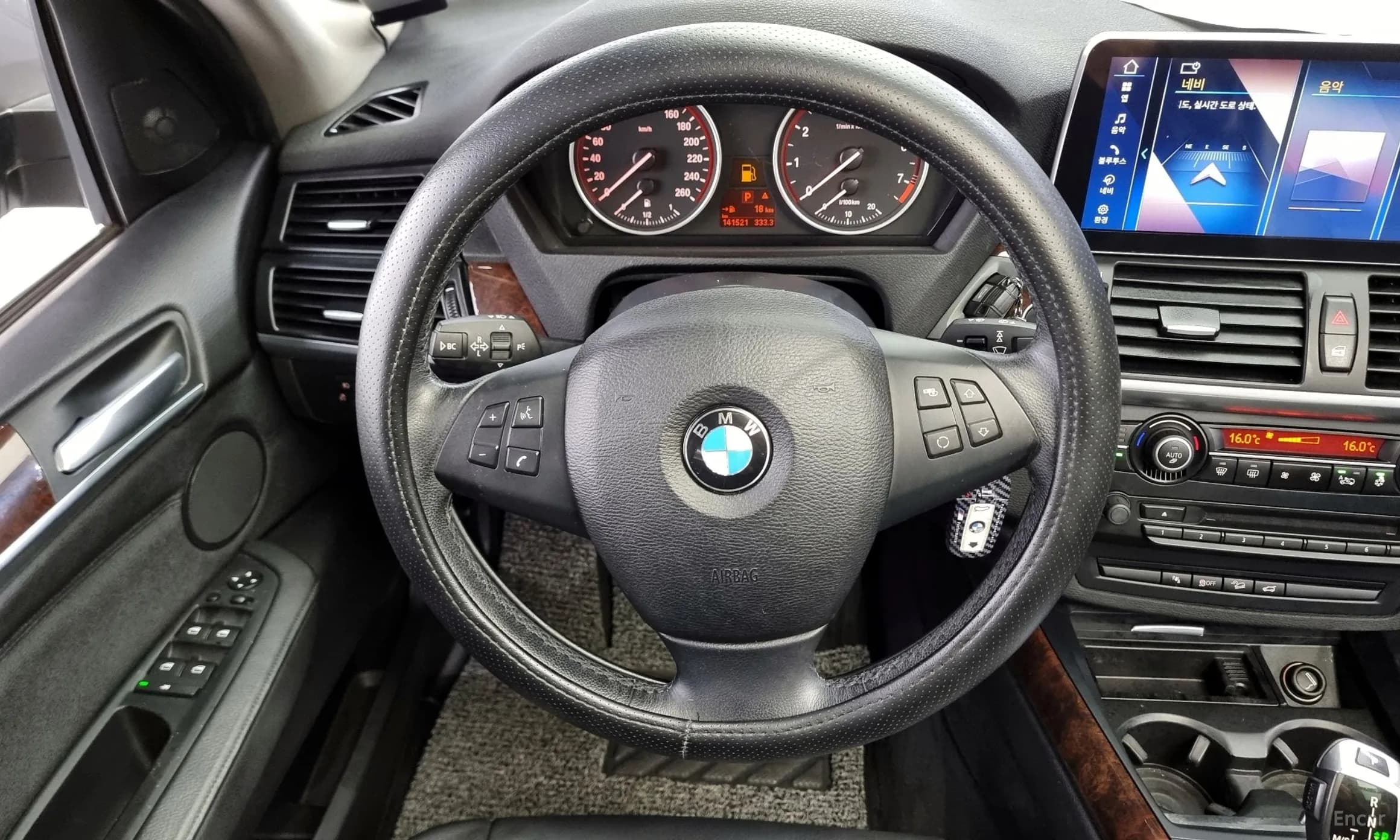 X5 (E70)