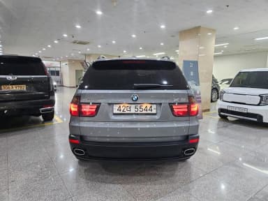 X5 (E70)