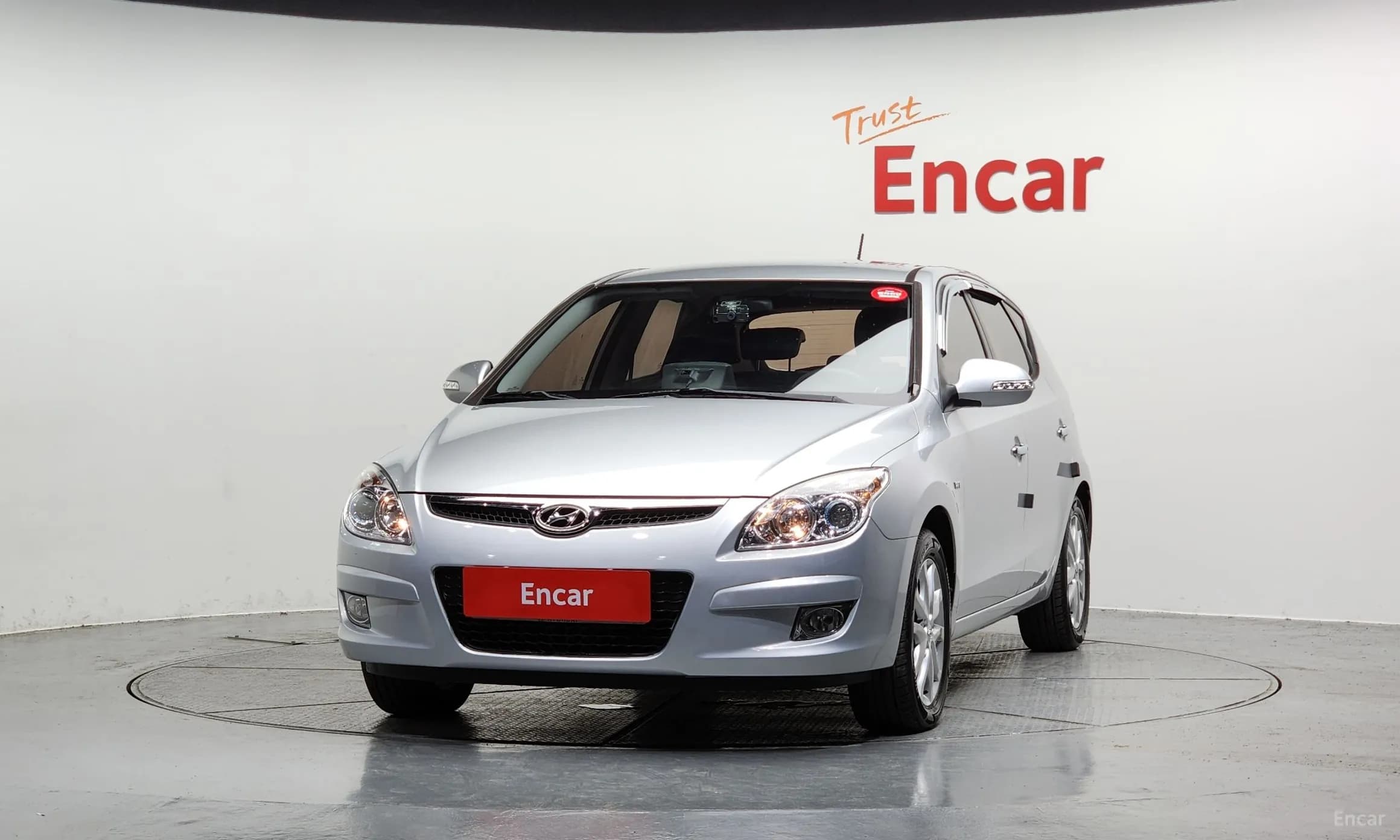 i30