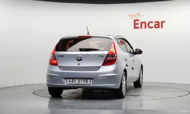 i30