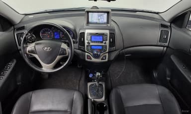 i30