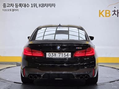 M5 (F90)