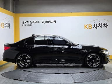 M5 (F90)