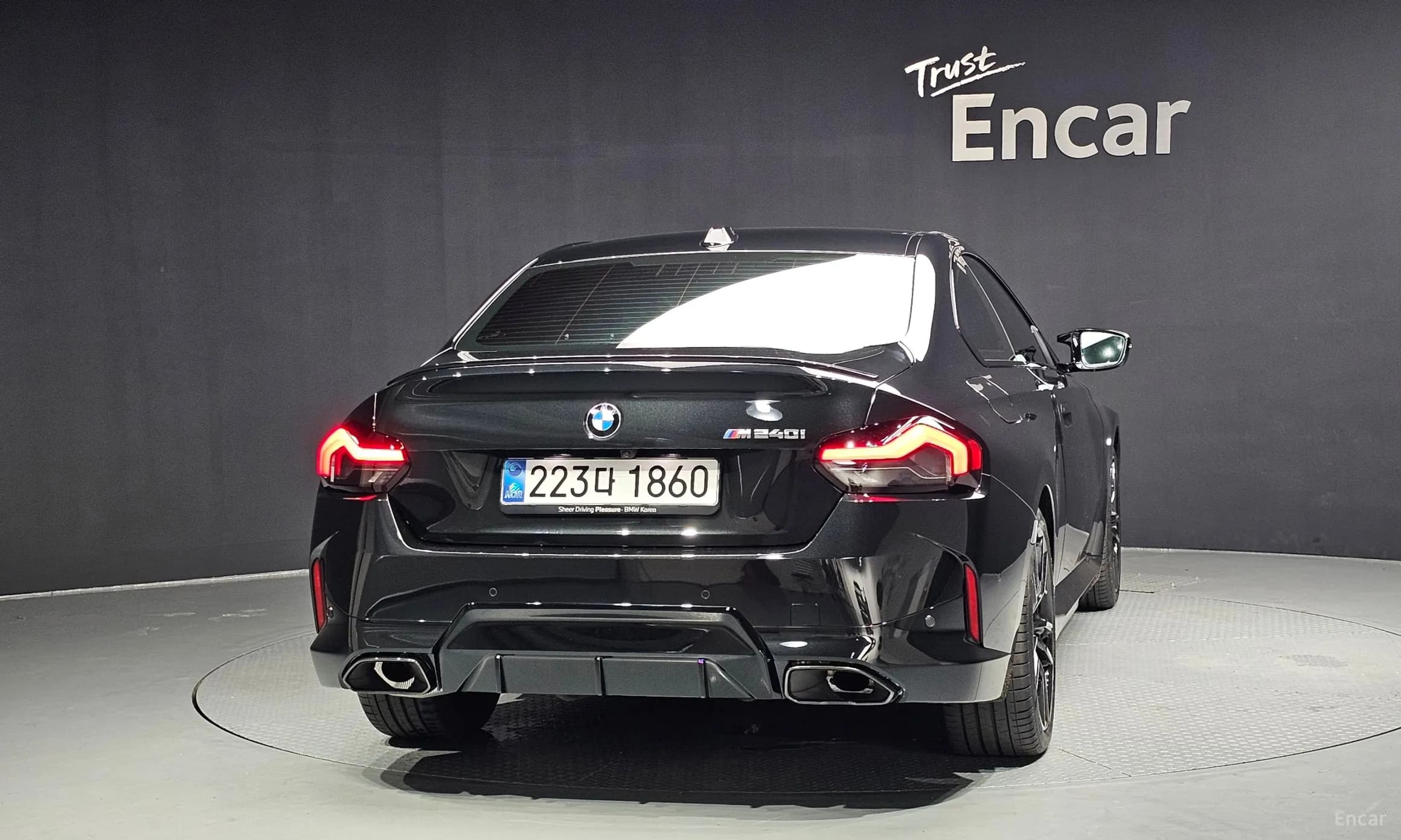2 Series (G42)