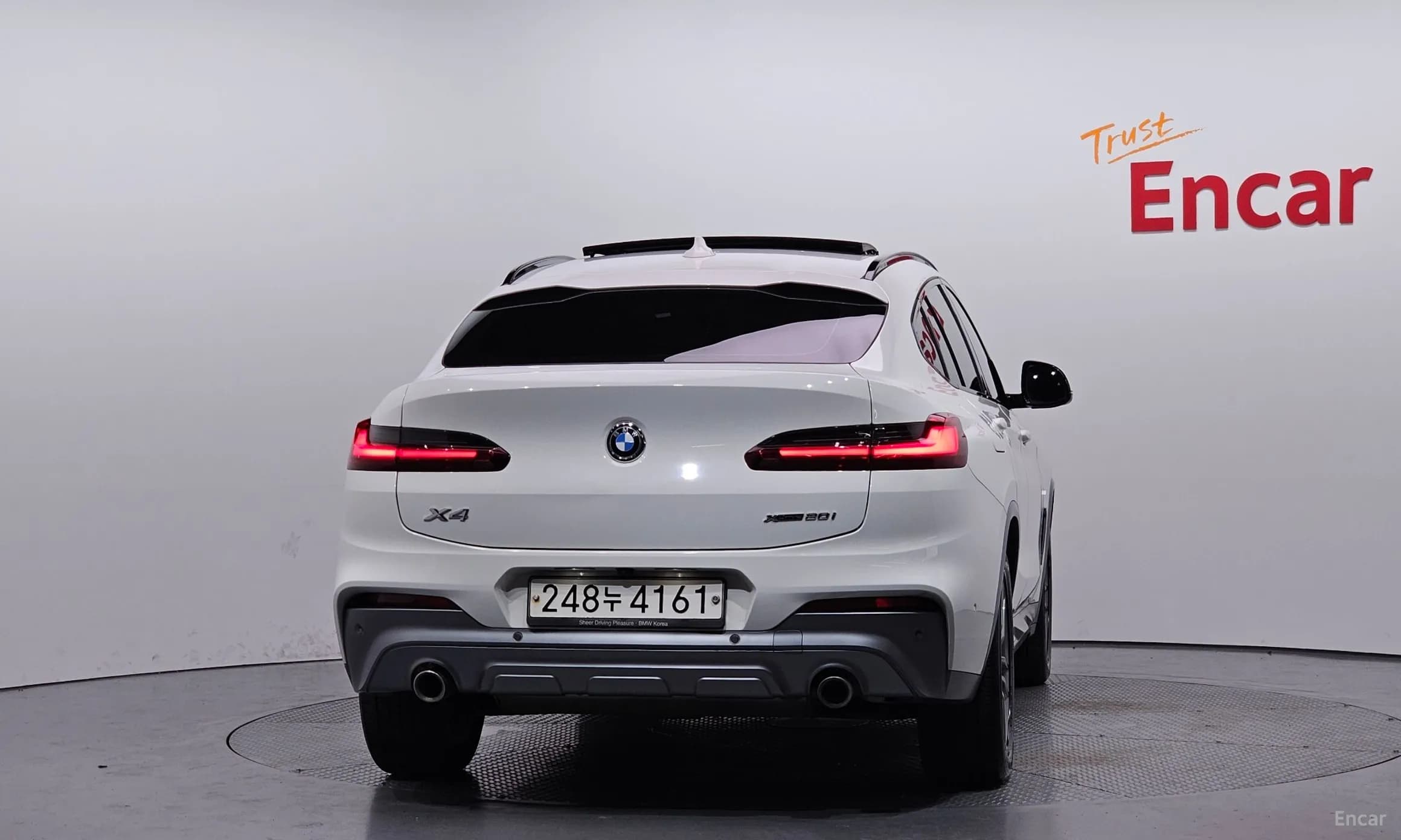 X4 (G02)