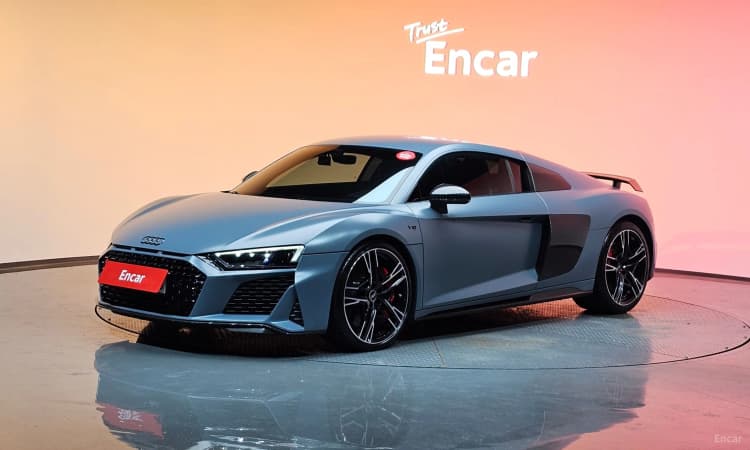 R8 (4S)