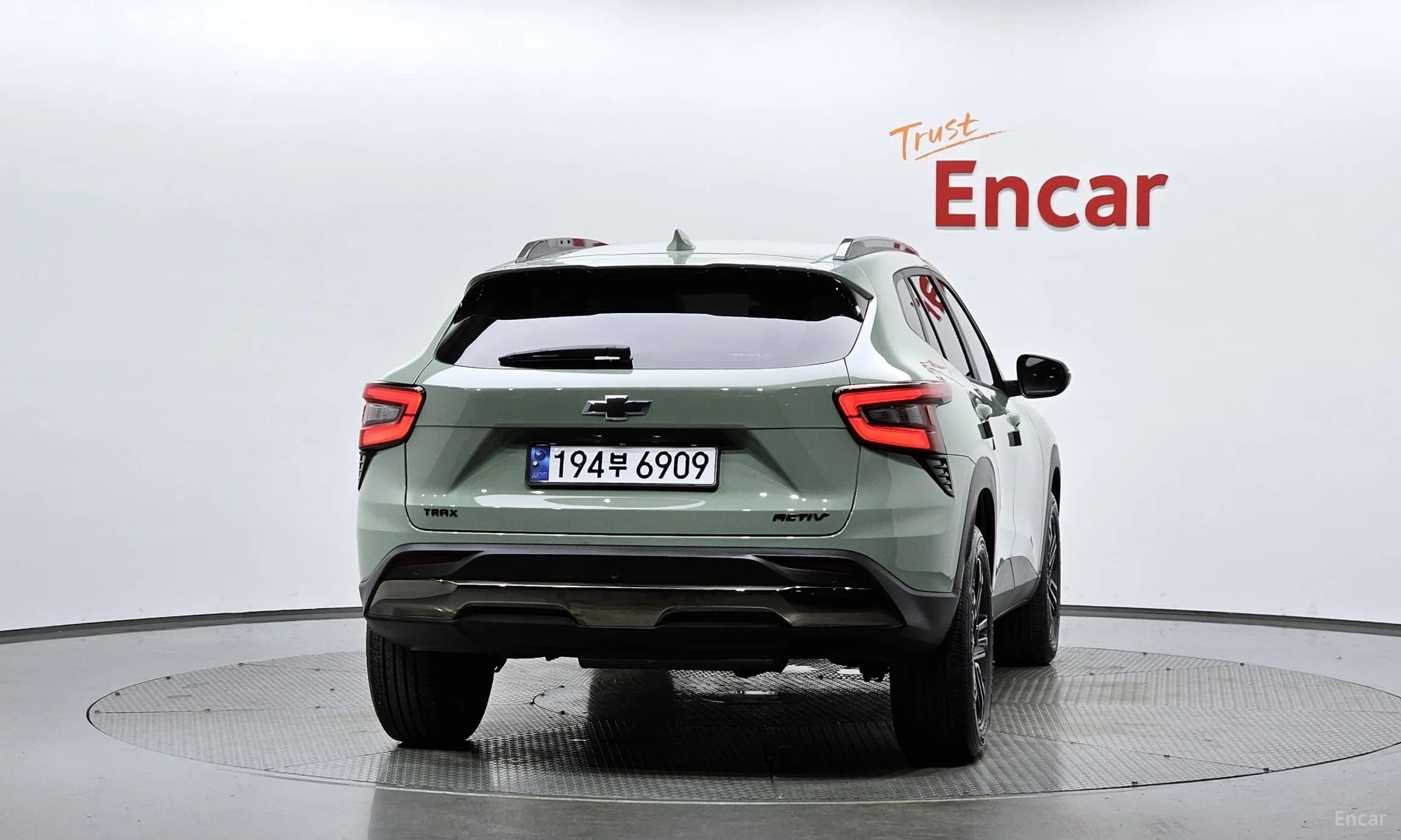 Trax Crossover